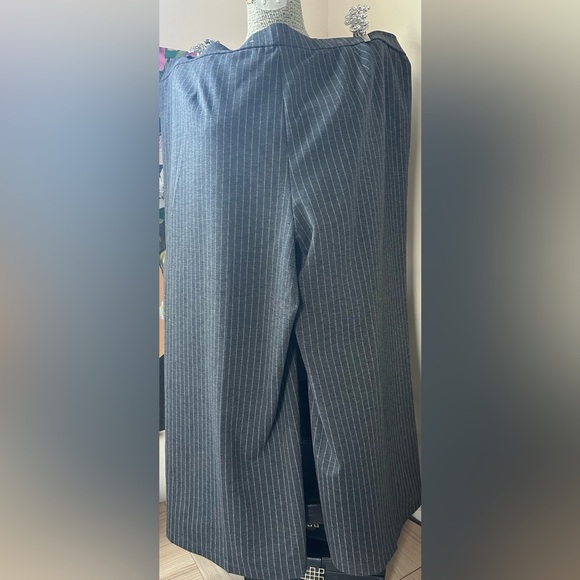 NWOT ROZ & ALI PIN STRIPED WIDE LEG TROUSERS. XL WRINKLE FREE, FLATTERING FIT - Picture 12 of 12